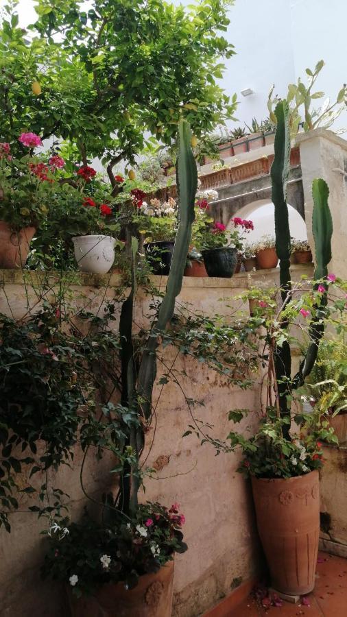 Le Volte Di San Leonardo Apartment Lecce Luaran gambar
